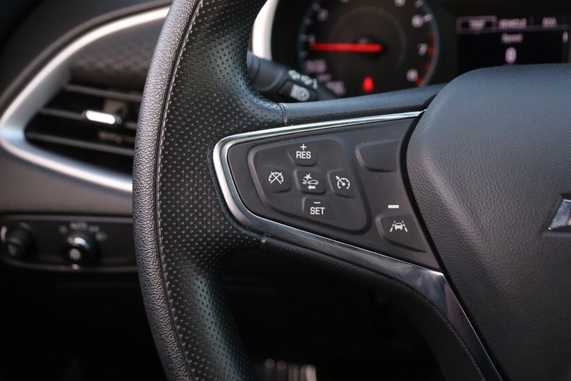 Chevrolet Malibu Vehicle Image 11