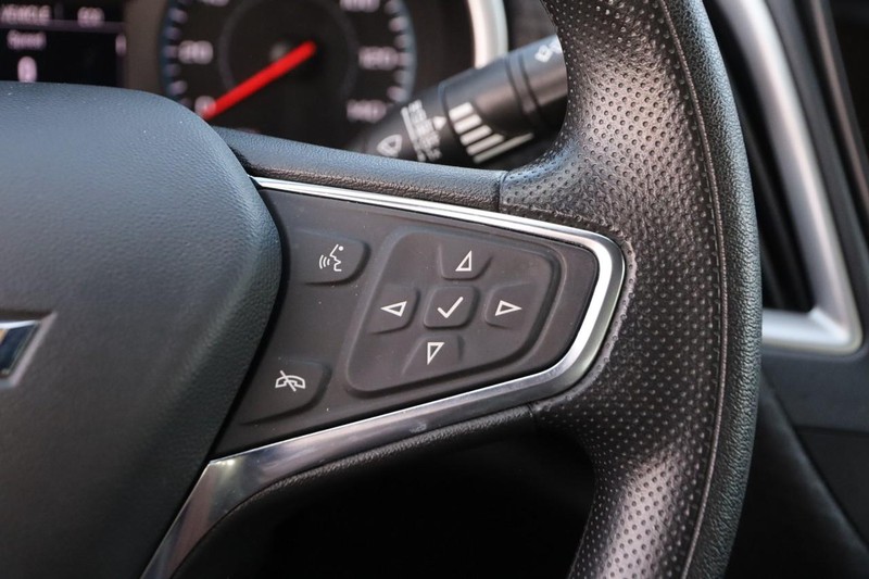 Chevrolet Malibu Vehicle Image 12