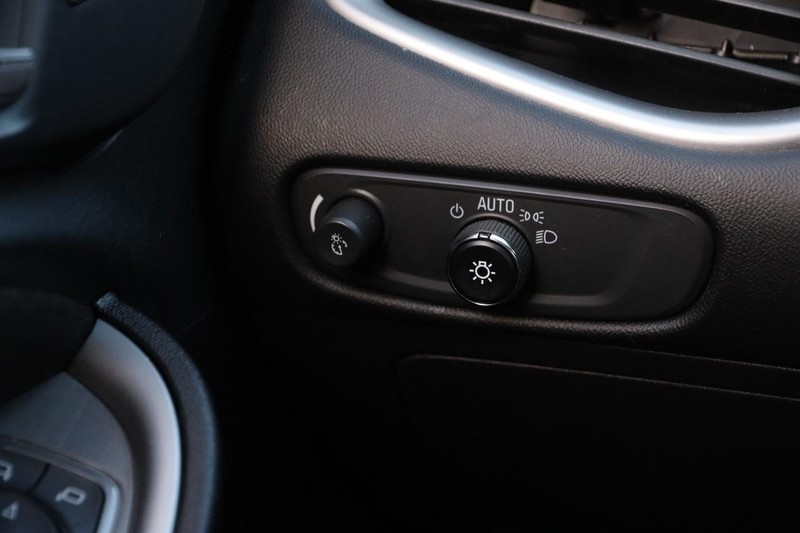 Chevrolet Malibu Vehicle Image 18