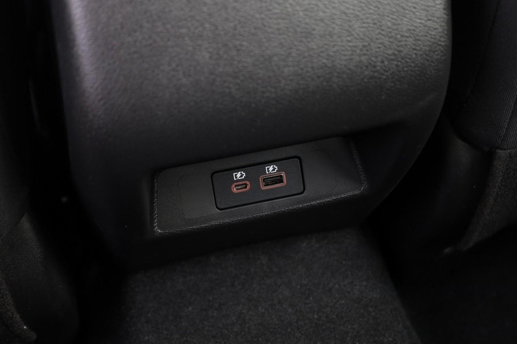 Nissan Altima Vehicle Image 20