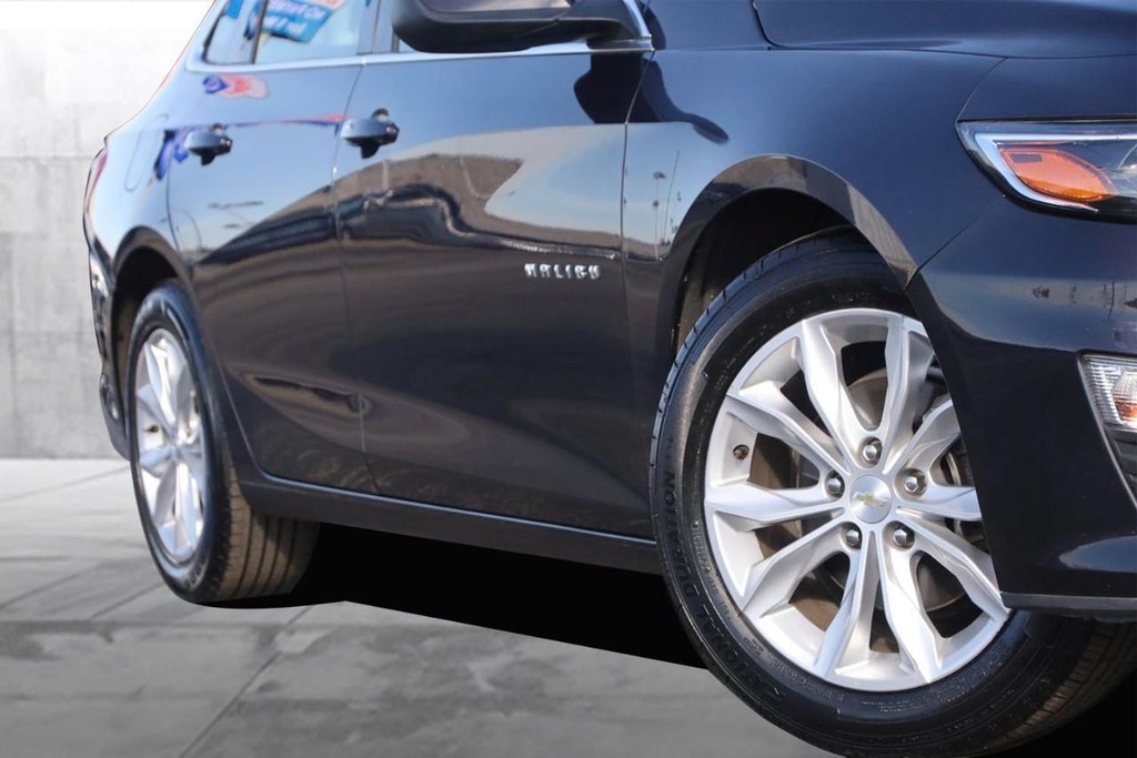 Chevrolet Malibu Vehicle Image 03