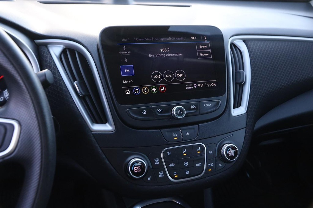 Chevrolet Malibu Vehicle Image 14