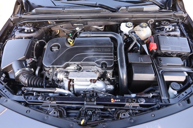 Chevrolet Malibu Vehicle Full-screen Gallery Image 24