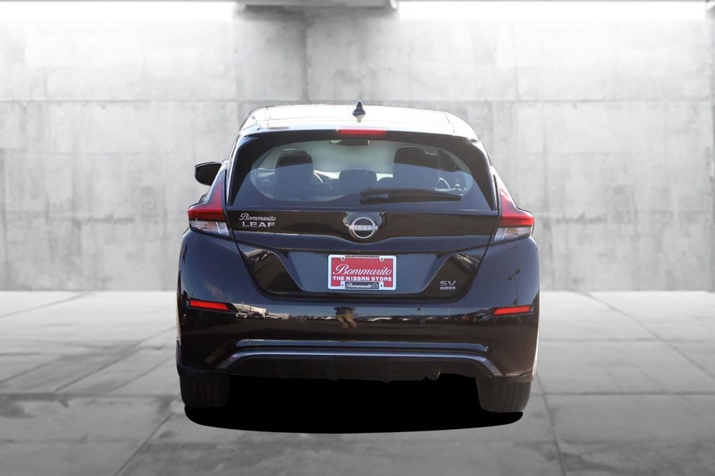 Nissan LEAF Vehicle Image 06