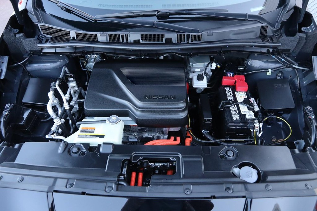 Nissan LEAF Vehicle Image 25