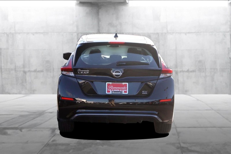 Nissan LEAF Vehicle Image 06