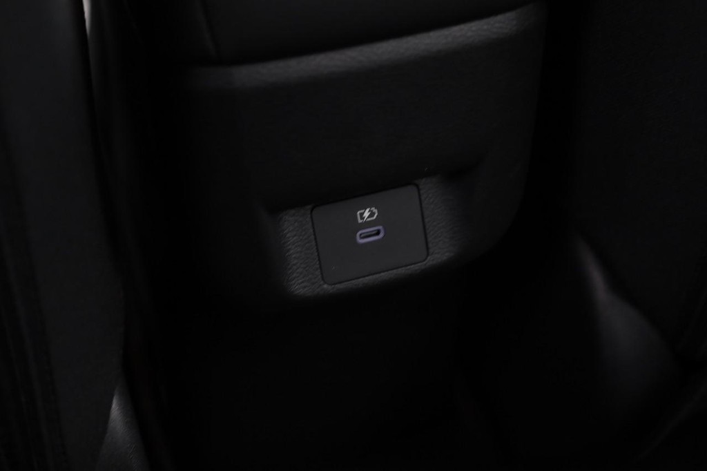 Nissan Versa Vehicle Image 20