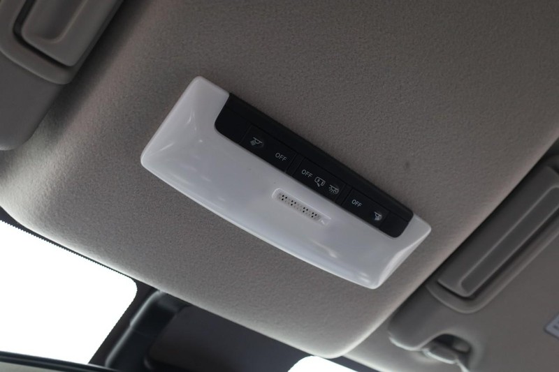 Nissan Versa Vehicle Image 16