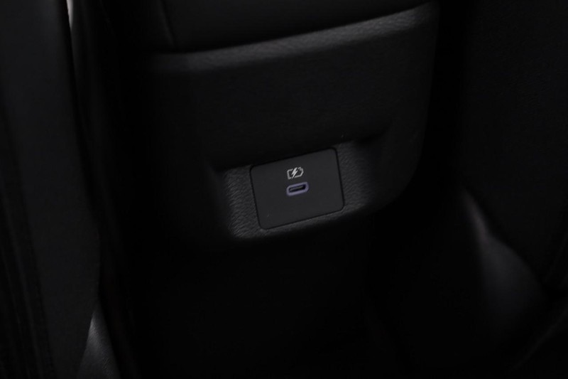 Nissan Versa Vehicle Image 20