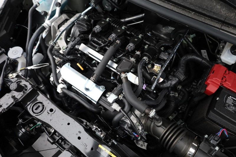 Nissan Versa Vehicle Image 24