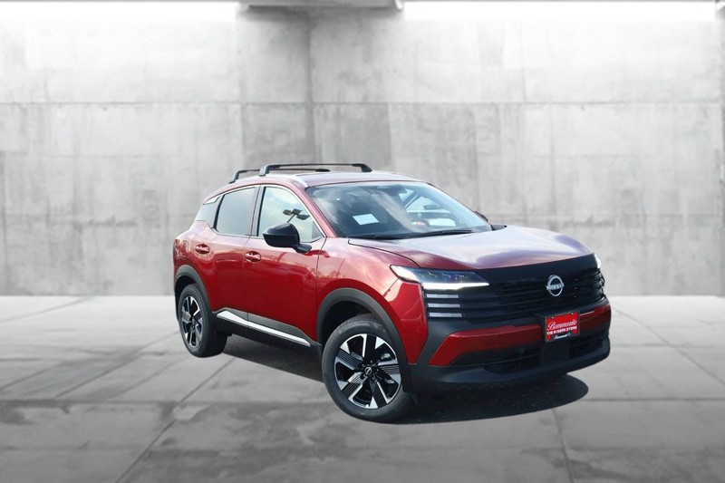 Nissan Kicks Vehicle Image 02