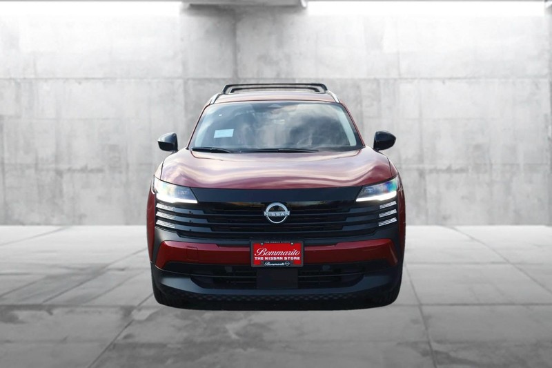 Nissan Kicks Vehicle Image 04