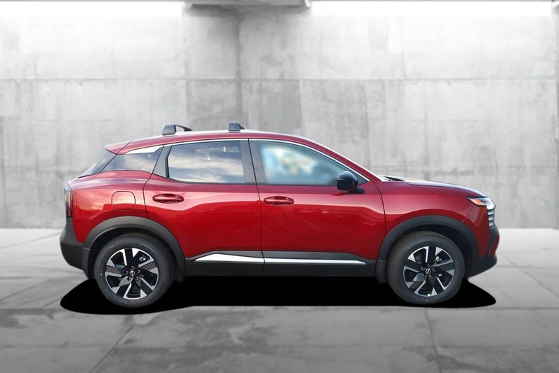 Nissan Kicks Vehicle Image 05