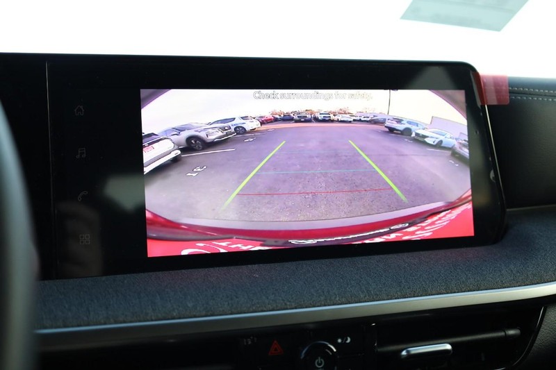 Nissan Kicks Vehicle Image 12