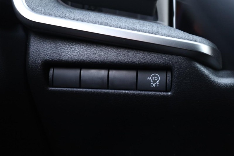 Nissan Kicks Vehicle Image 19