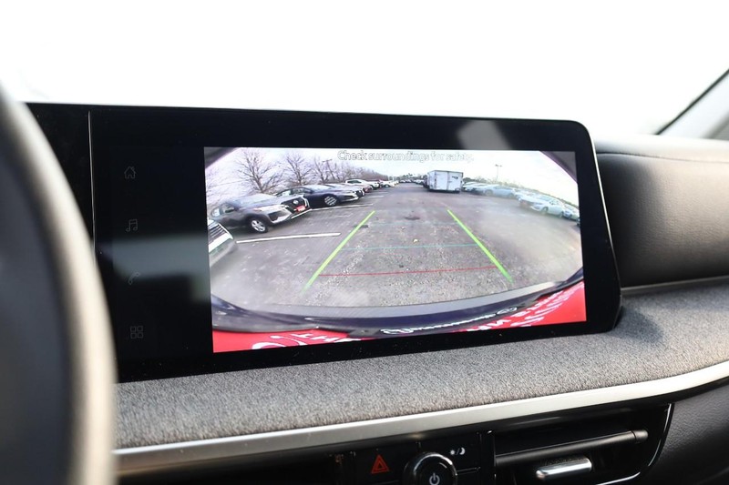 Nissan Kicks Vehicle Image 12