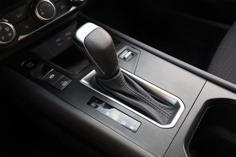 Nissan Kicks Vehicle Image 16