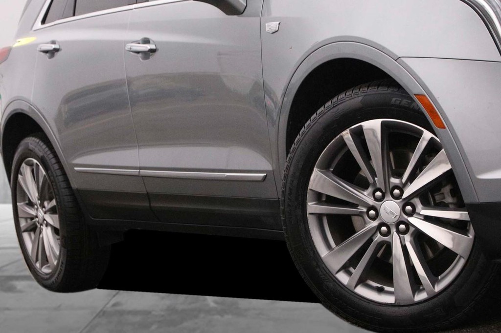 Cadillac XT5 Vehicle Image 03