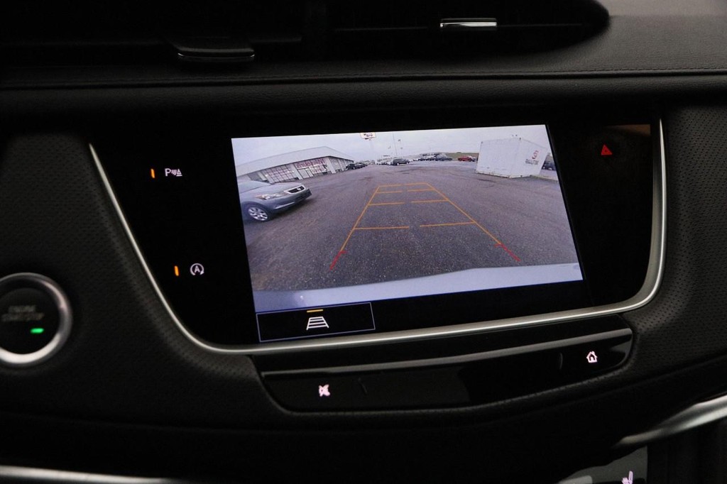 Cadillac XT5 Vehicle Image 17