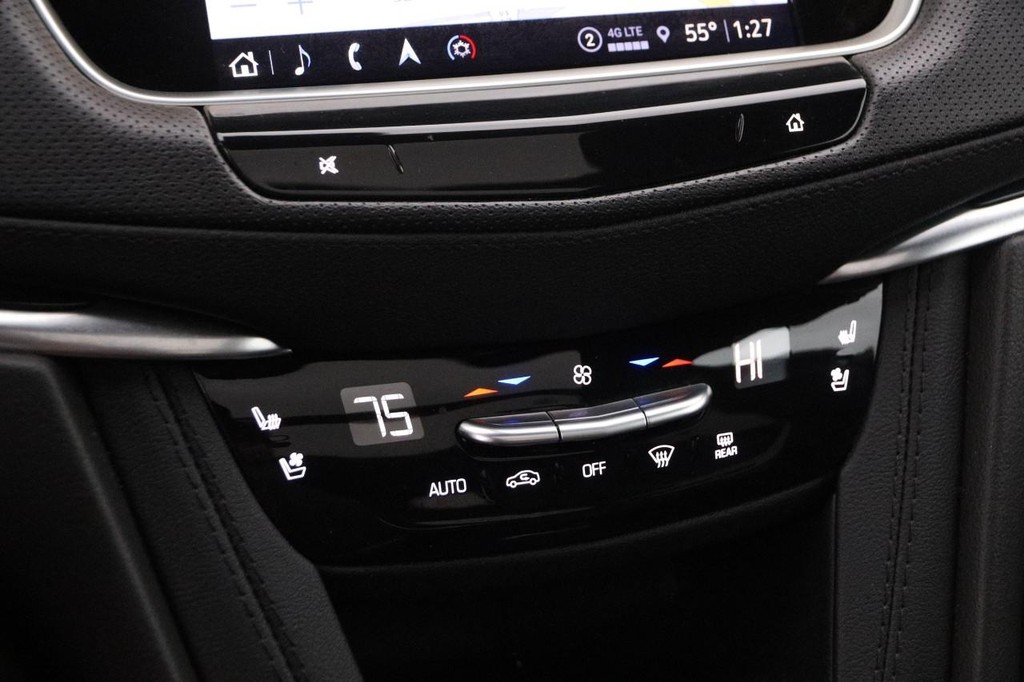 Cadillac XT5 Vehicle Image 18