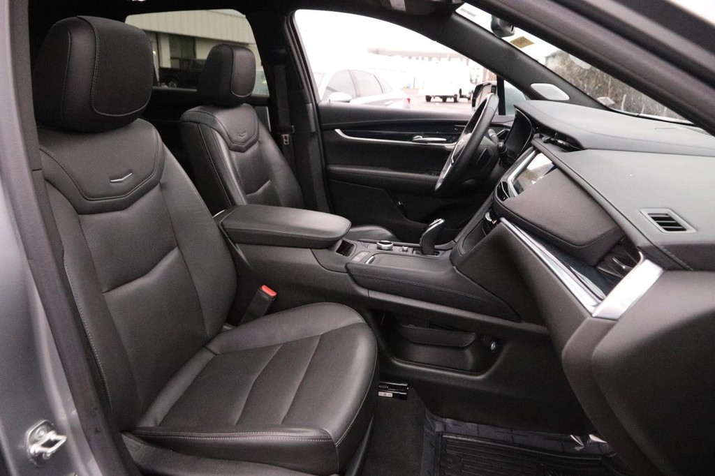 Cadillac XT5 Vehicle Image 26