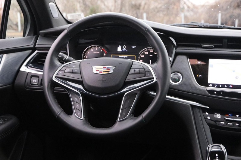Cadillac XT5 Vehicle Image 23