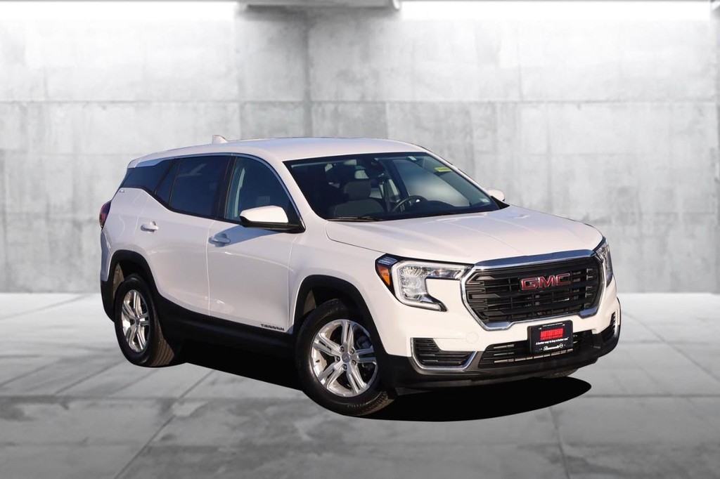 GMC Terrain Vehicle Image 02