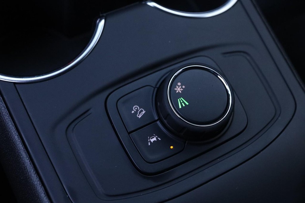 GMC Terrain Vehicle Image 18