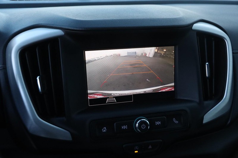 GMC Terrain Vehicle Image 16