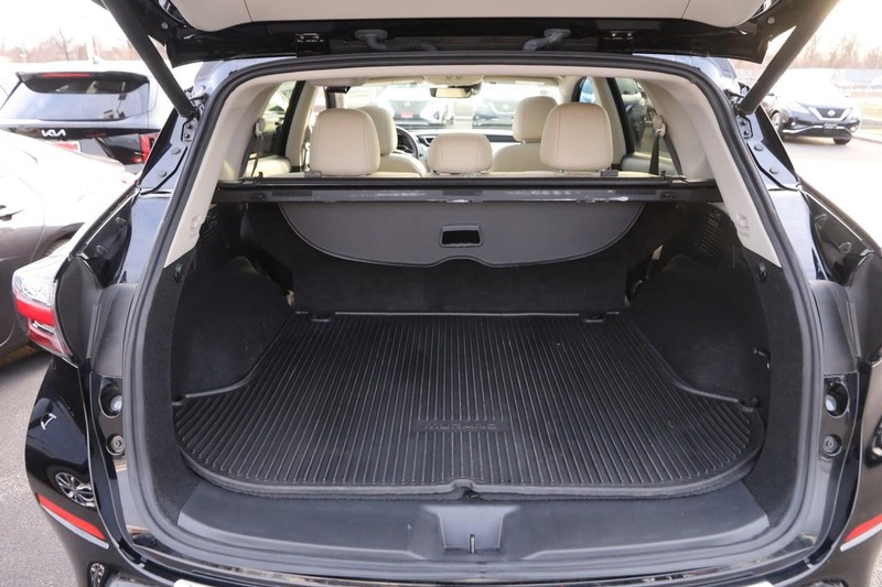 Nissan Murano Vehicle Image 07