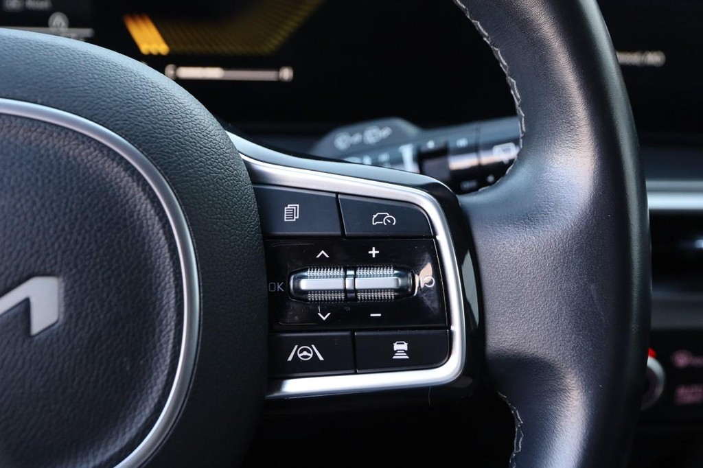 Kia Sorento Vehicle Image 12