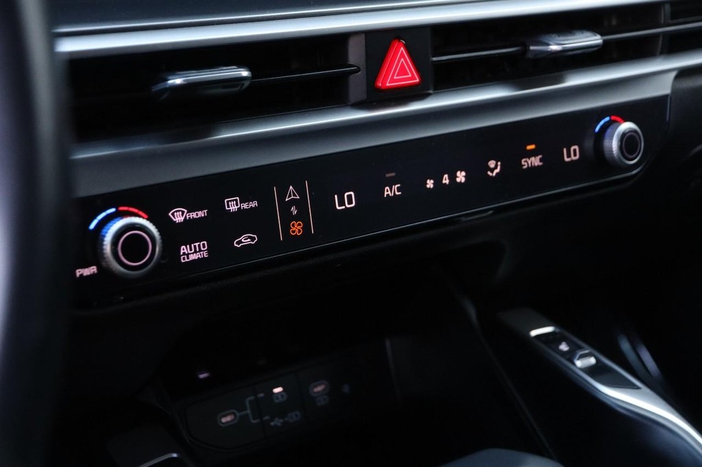 Kia Sorento Vehicle Image 17