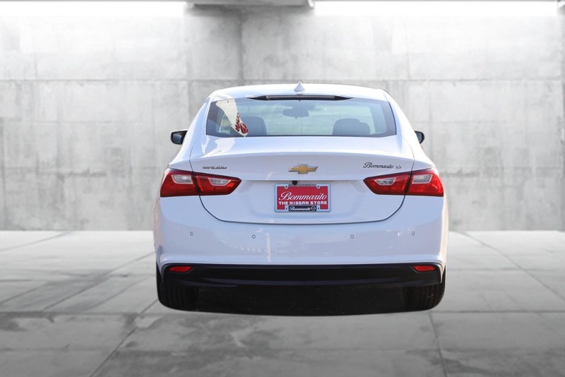 Chevrolet Malibu Vehicle Image 06