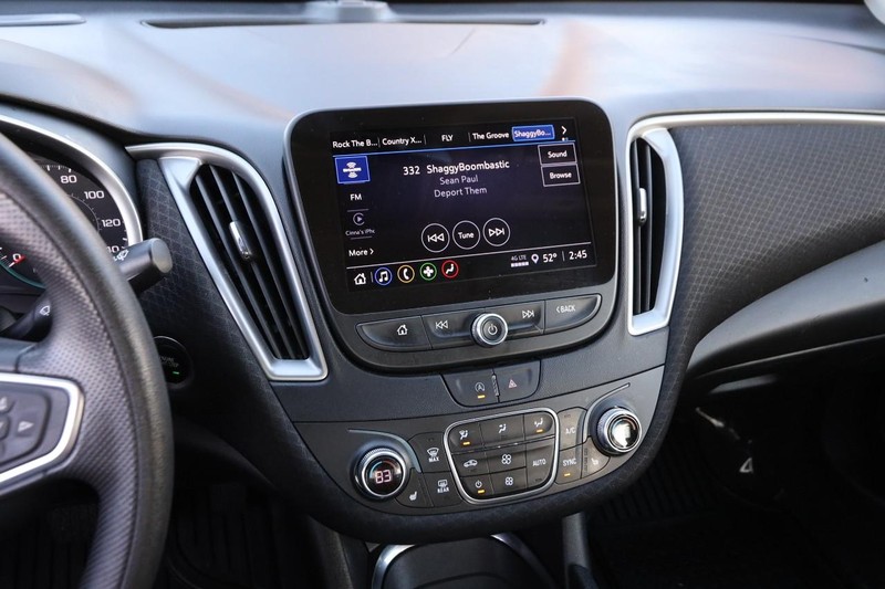 Chevrolet Malibu Vehicle Image 15