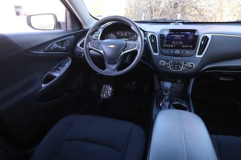 Chevrolet Malibu Vehicle Image 20