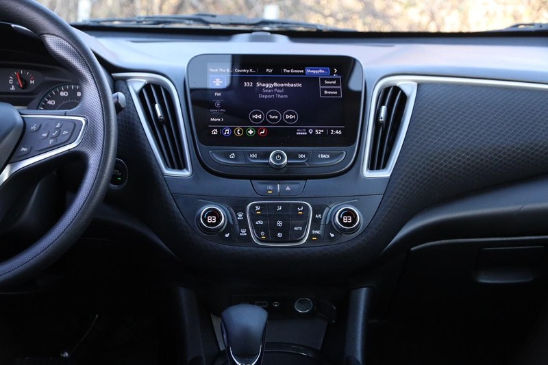 Chevrolet Malibu Vehicle Image 22