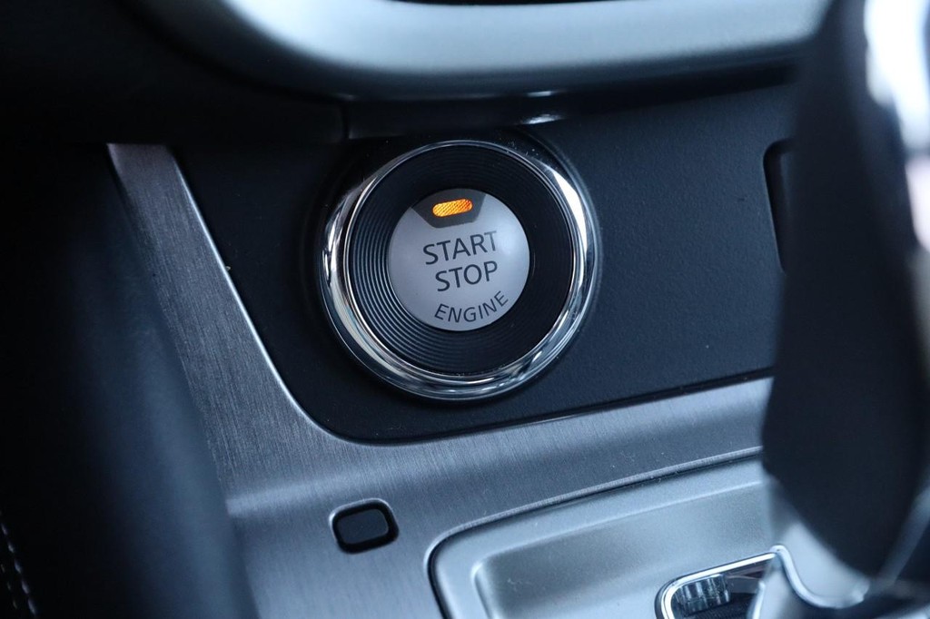 Nissan Murano Vehicle Image 14