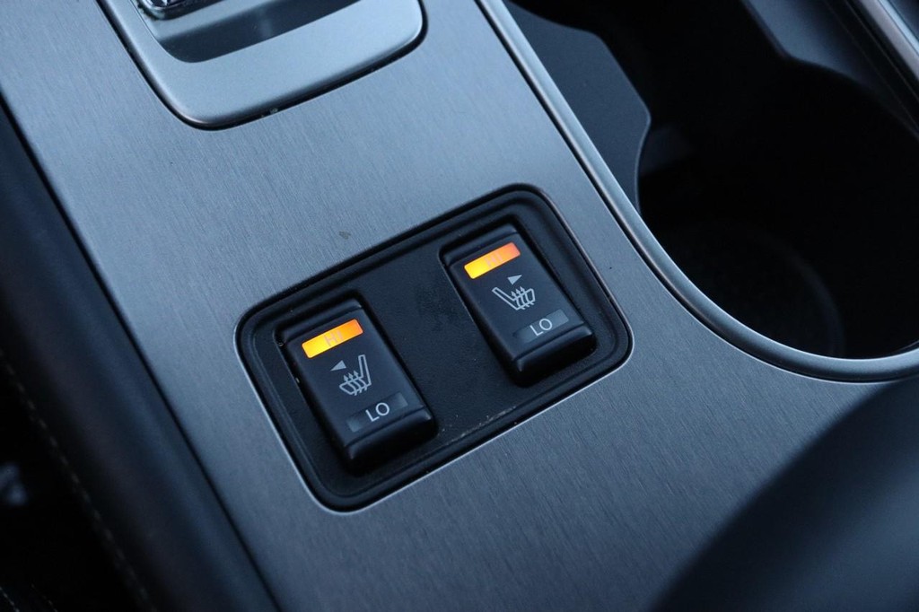 Nissan Murano Vehicle Image 18