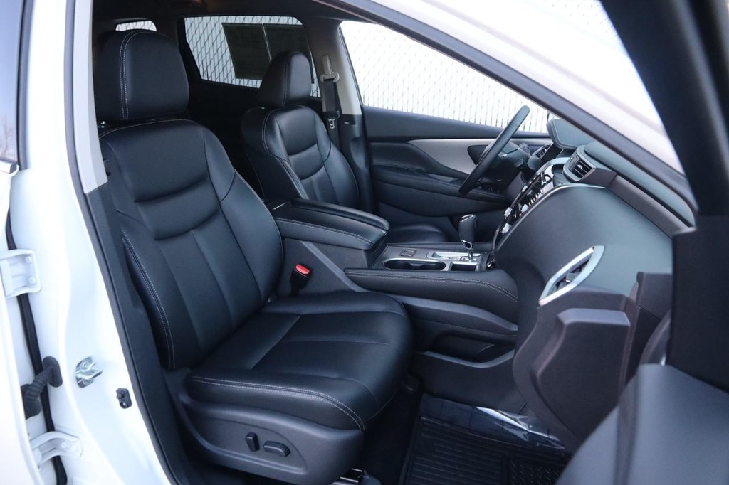 Nissan Murano Vehicle Image 25