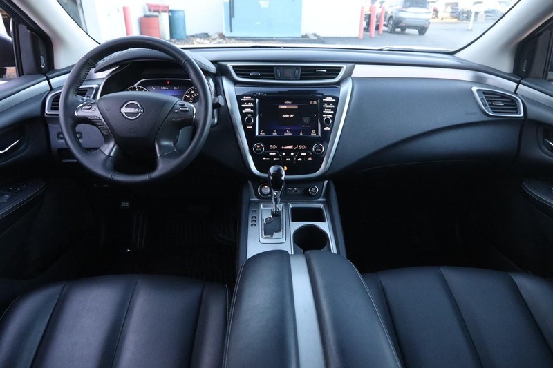Nissan Murano Vehicle Image 20