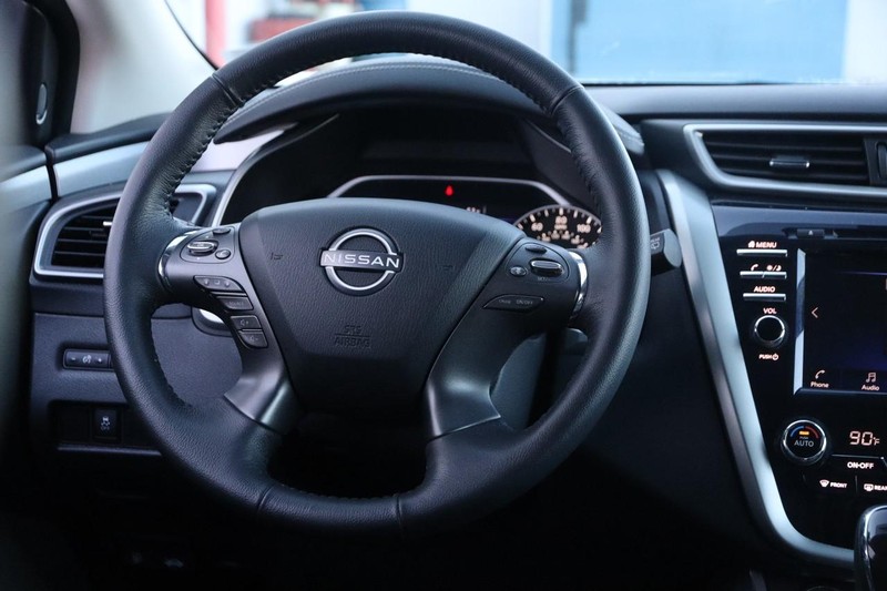 Nissan Murano Vehicle Image 22