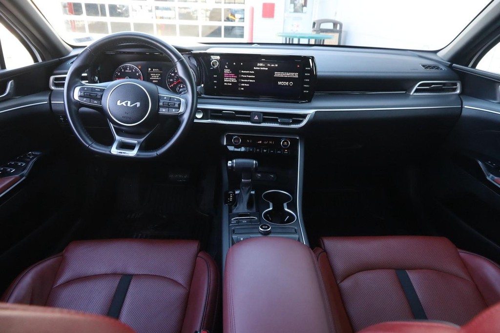 Kia K5 Vehicle Image 34