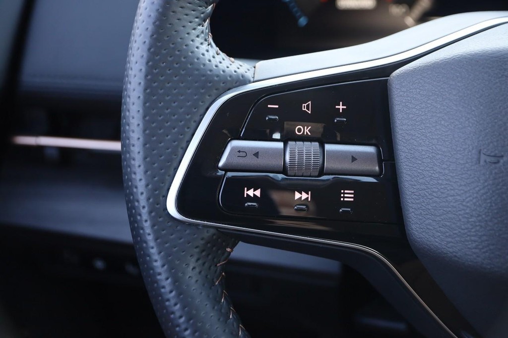 Nissan ARIYA Vehicle Image 11