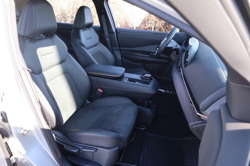 Nissan ARIYA Vehicle Image 25