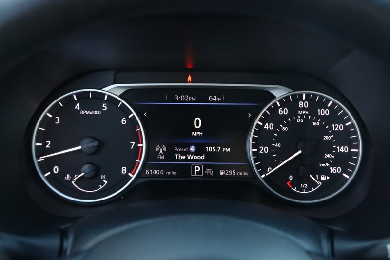 Nissan Sentra Vehicle Image 13