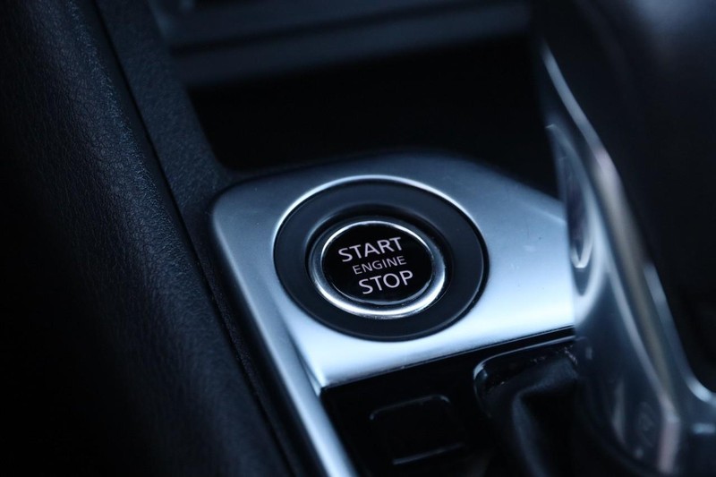 Nissan Sentra Vehicle Image 18