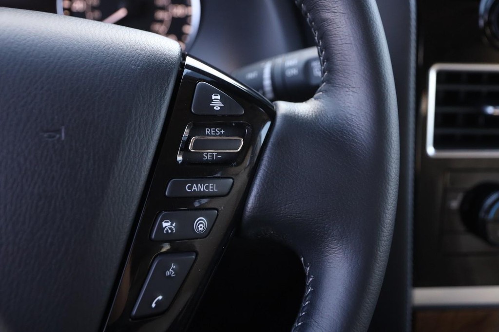 Nissan Armada Vehicle Image 15