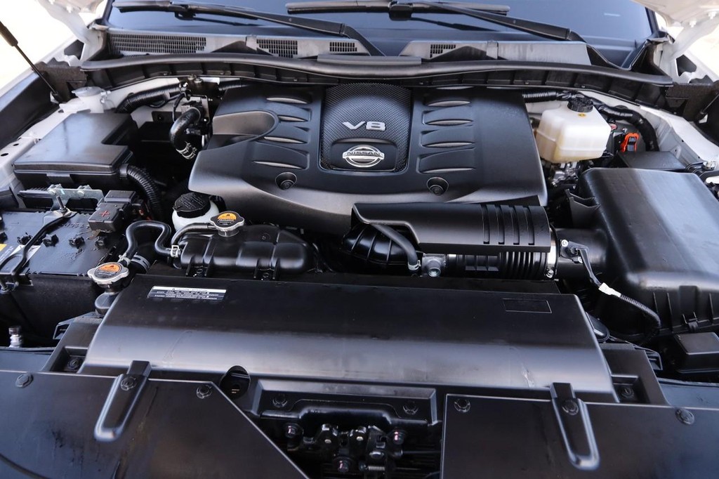 Nissan Armada Vehicle Image 30