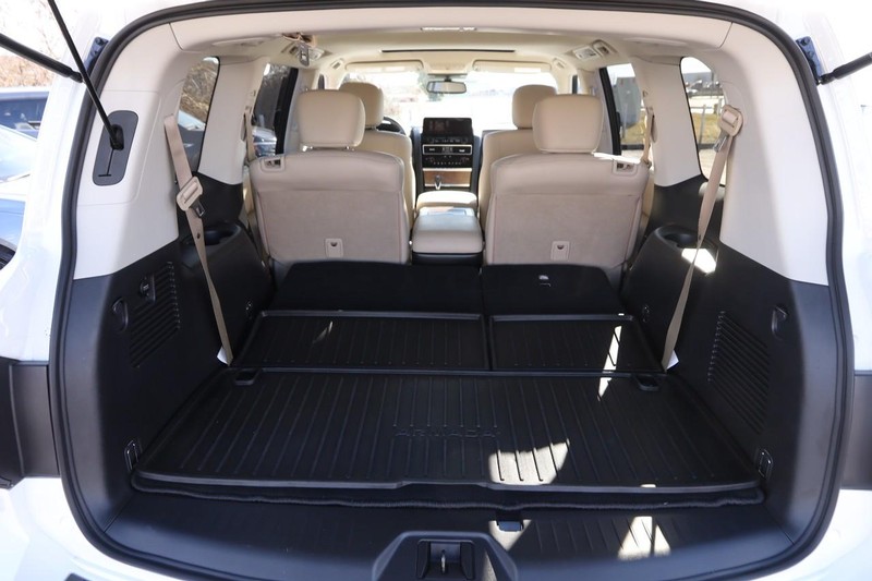 Nissan Armada Vehicle Image 06