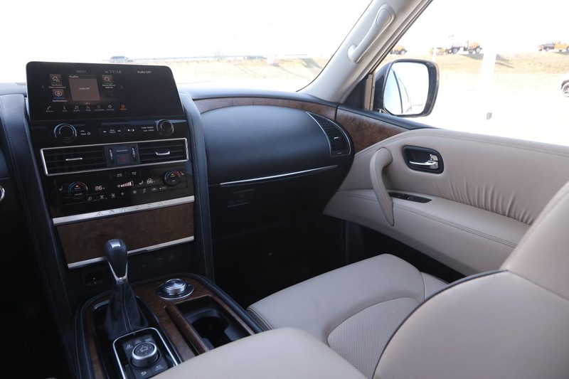 Nissan Armada Vehicle Image 28